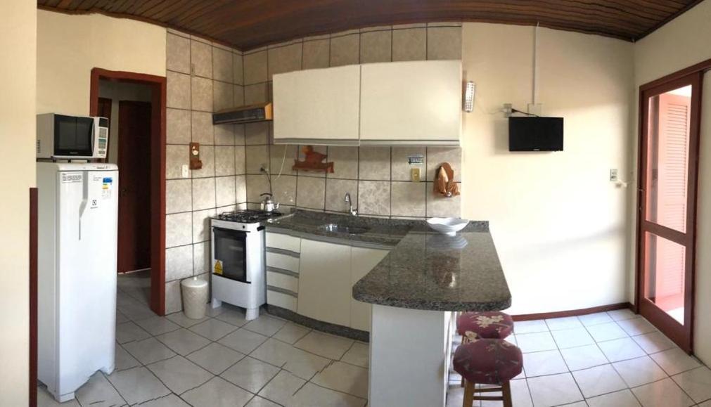 Residencial Souza - Praia Da Pinheira - Sc 帕罗卡 外观 照片